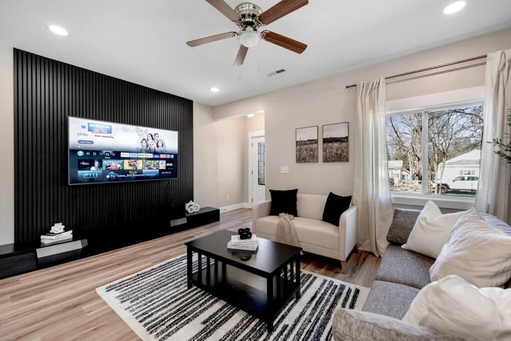 Brand New Cozy Modern Bungalow W/Hot Tub+Movieroom 7 Min From Uptown 夏洛特 外观 照片