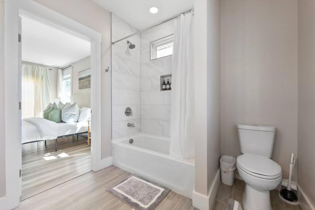 Brand New Cozy Modern Bungalow W/Hot Tub+Movieroom 7 Min From Uptown 夏洛特 外观 照片