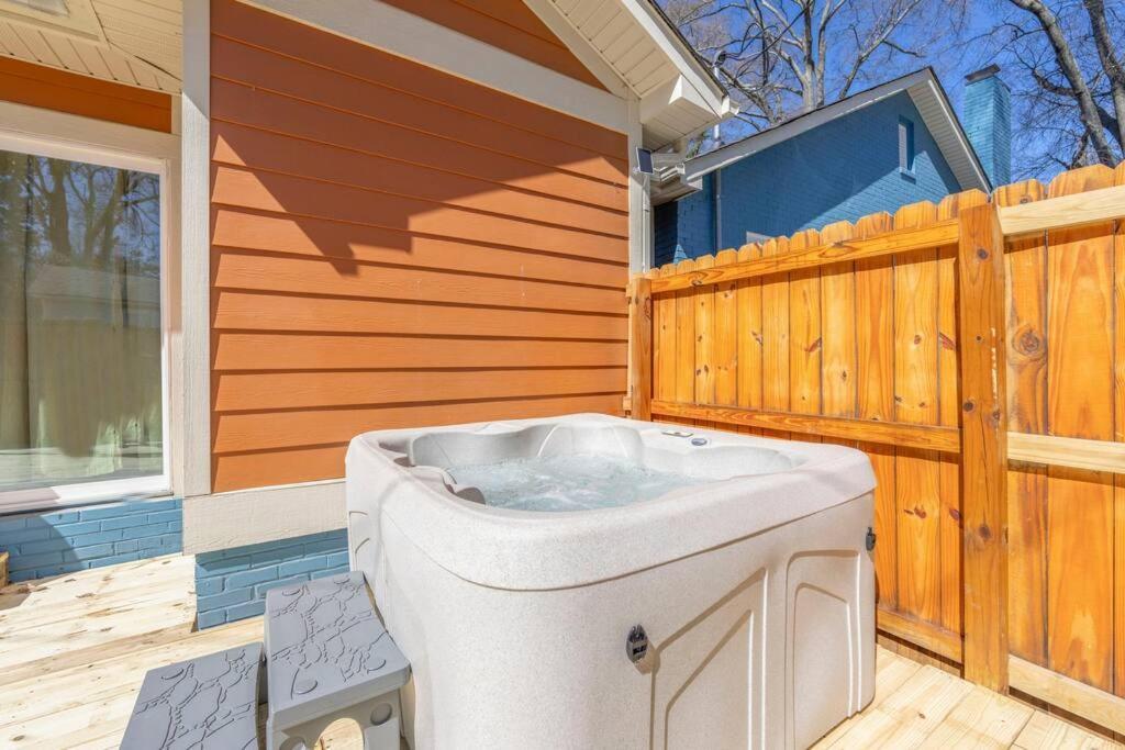 Brand New Cozy Modern Bungalow W/Hot Tub+Movieroom 7 Min From Uptown 夏洛特 外观 照片